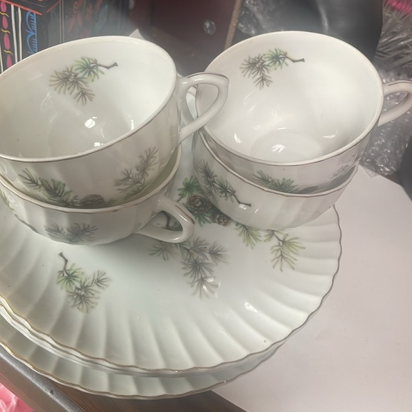 Grant Crest Fine China Japan Cups And Saucer Snack Plates Pine Cone Theme - Picture 7 of 11